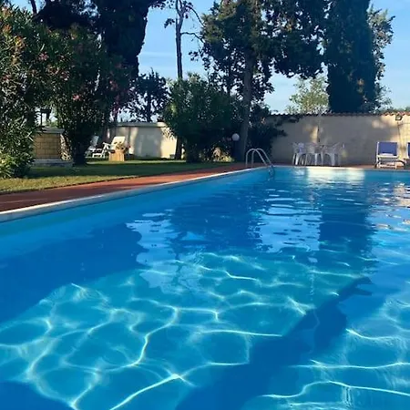 בית נופש Residenza Caracciolo Numana מרצ'לי